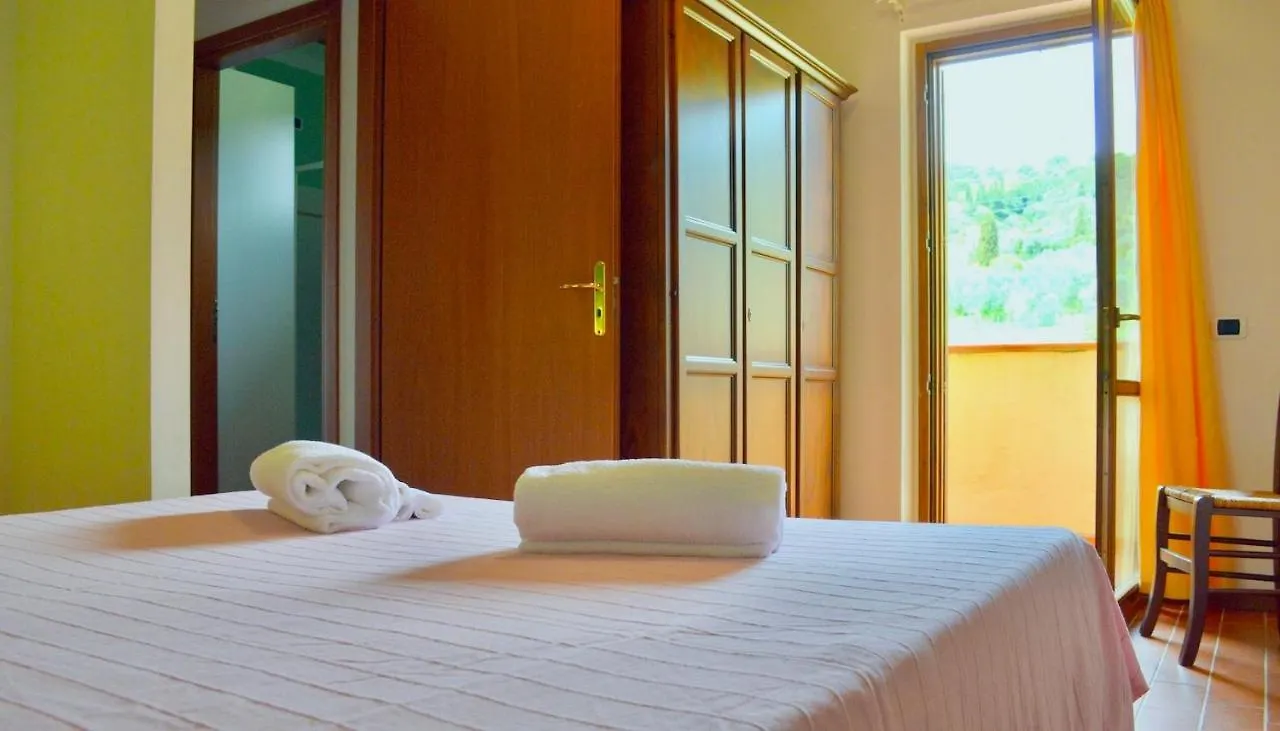 Apartments 4 Beds, First Floor With Private Outdoor Area, In Residence With Swimming-Pool 坎丕里亚麦利蒂玛 0*,